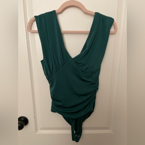 Express Body Contour Empire V neck Bodysuit S - Picture 1 of 3